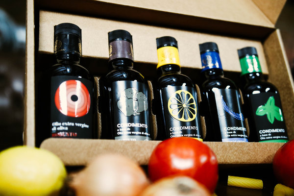 GIFTBOX mit Geschmack - Extra Vergine Olivenöl mit natürlichen Aromen (ITA)